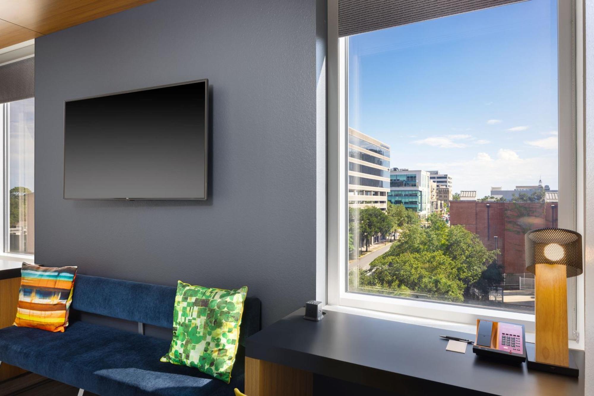 Aloft Tallahassee Downtown Exterior photo